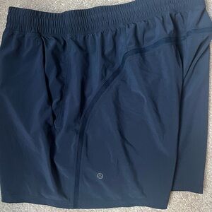lululemon athletica Men's Navy Lineless XL 5" shorts